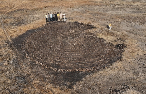 Hindistanda ən böyük dairəvi daş labirint tapıldı: 2000 il yaşı var