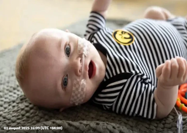 Dünyanın ən vaxtından əvvəl doğulan körpəsi 1 yaşını qeyd etdi