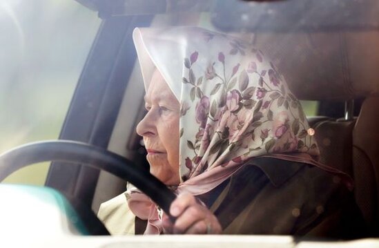 II Elizabetin uzunömürlülüyünün və aktivliyinin dörd sirri açıqlanıb - FOTO