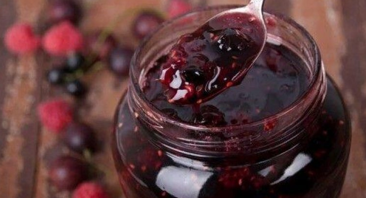 Bu giləmeyvənin girdiyi evdə infarkt keçirən olmur