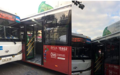 Bakıda iki sərnişin avtobusu toqquşub - FOTO