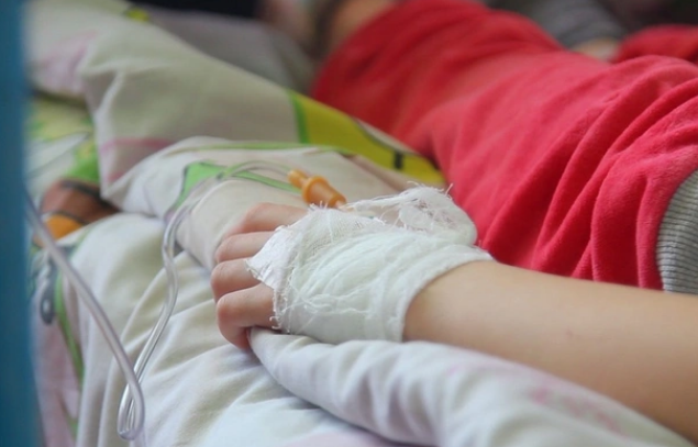 Pirallahıda üç yaşlı uşağı avtomobil vurub