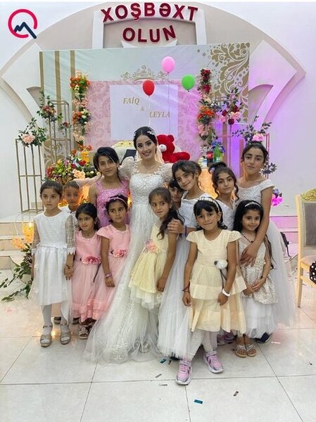 Fenomen müəllimin toyu da dərslərindən seçilmədi - Fotolar