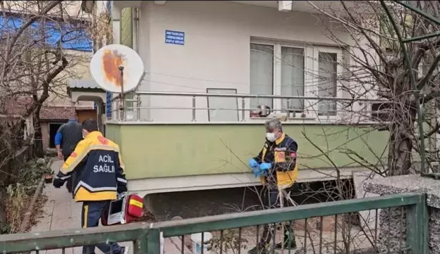 İtkin düşmüş kişi evində başı hissələrə bölünmüş halda tapıldı