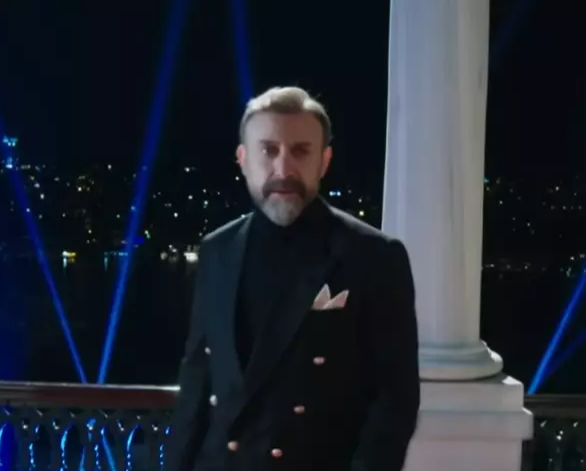 Məşhur aktyorun yeni saçları müzakirələrə səbəb oldu