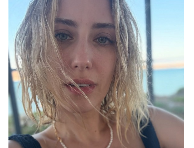 Hazal Kaya sarışın oldu - Foto