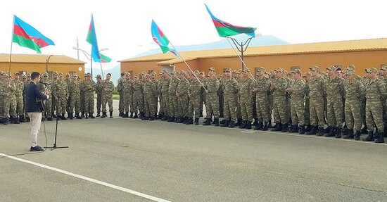 Azərbaycanda ehtiyatda olan bir qrup hərbçi təlim toplanışına çağırılıb - FOTO