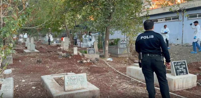 Həyat yoldaşının qəbrini ziyarət edən qadın gördüyü mənzərə qarşısında şok oldu - VİDEO