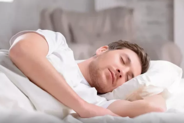 Hər yaşda neçə saat yatmaq lazımdır? - Yuxusuzluğun təhlükələri