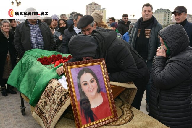 Həyat yoldaşı Tünzalə Əliyevanı son mənzilə yola salır - Fotolar