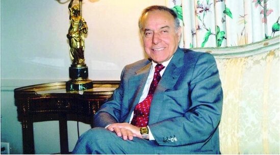 Ulu Öndər Heydər Əliyevin ana dilinin dövlət dili olması uğrunda dönməz mübarizəsi