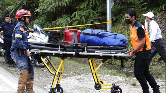 Malayziyada torpaq sürüşməsi oldu: 16 ölü, 17 itkin var