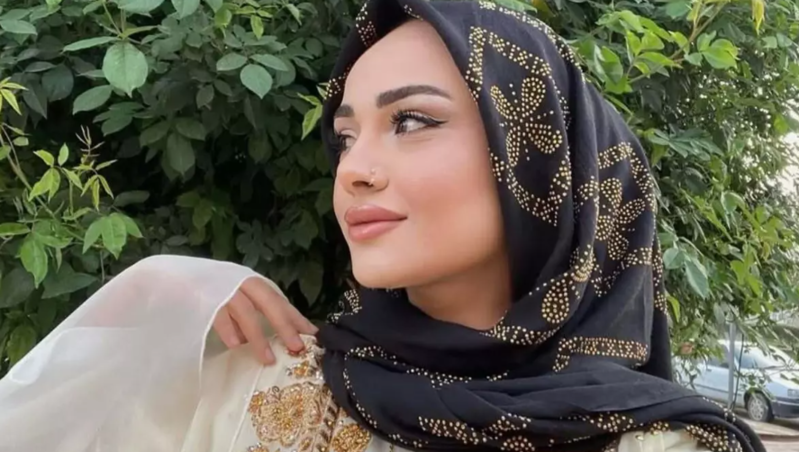 Məşhur aktrisa hicabını açdığını elan etdi, müzakirələrə səbəb oldu - VİDEO