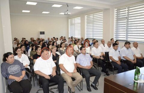 Fəzail İbrahimlinin görüşünə büdcə təşkilatlarının işçiləri gətirilib - Fotolar