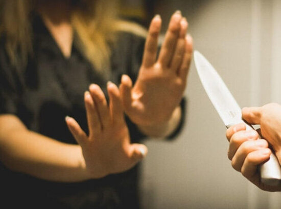 Daha bir qadın CİNAYƏTİ - Kişi arvadını bıçaqladı