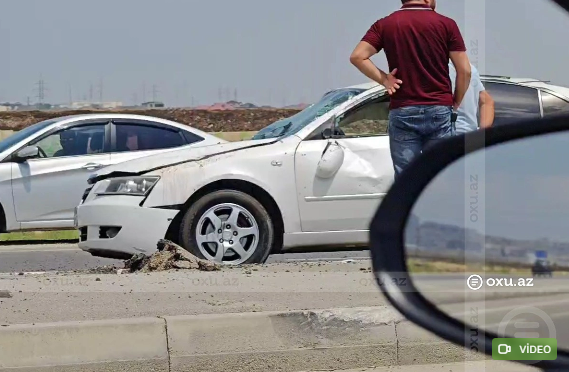 Hövsan yolunda minik avtomobili AŞDI