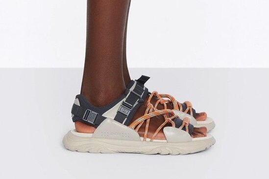 "Dior" satışa 1000 dollarlıq səndəl çıxardı - FOTO