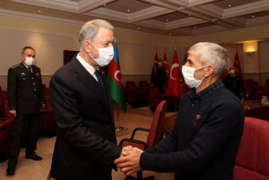 Hulusi Akar Valeh Məmiyevin ailəsi ilə görüşdü - FOTO