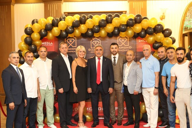 Dünya və Avropa çempionu biznesmen oldu - FOTO