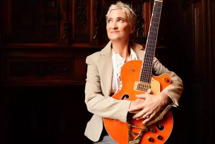 Məşhur ifaçı evində baş verən yanğın nəticəsində həlak oldu