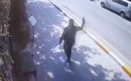 Boc üstündən qızıl mağazasına silahlı hücum etdi