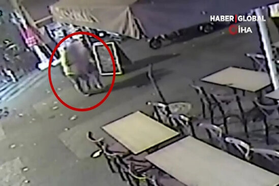 Küçədə qızı qaçırmaq istədi, rəzil oldu... - VİDEO