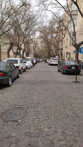 Çox təcili!Tarqovu Firuzə restoranının üstündə 2otaqlı mənzil satılır!