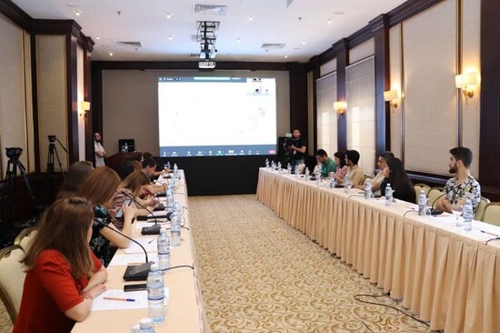 "Mediada gender bərabərliyi və peşəkarlıq" mövzusunda təlim keçirilib