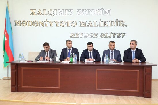 "Açıq mikrofon"da Zirə qəsəbəsi sahibkarlarının müraciətləri qeydə alındı - FOTO