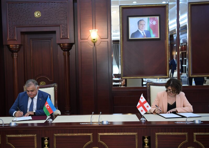 Azərbaycan və Gürcüstan parlamentlərinin Mədəniyyət komitələri arasında əməkdaşlıq haqqında memorandum imzalanıb