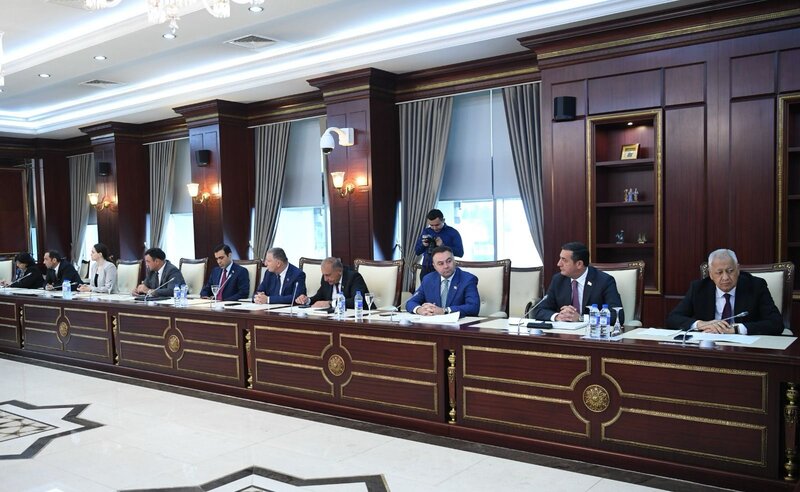 Milli Məclisin İqtisadi siyasət, sənaye və sahibkarlıq komitəsinin iclası keçirilib