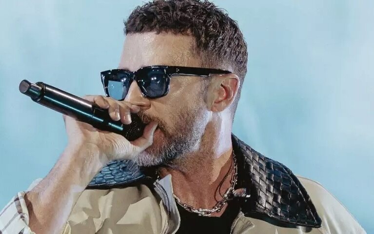 Castin Timberleyk Bakıdadır!