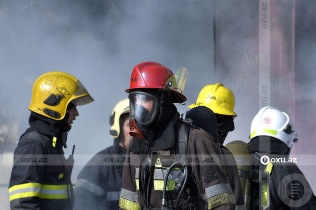 Bakıda məşhur hoteldə yanğın: 25 nəfər təxliyə edildi - YENİLƏNİB + FOTO/VİDEO