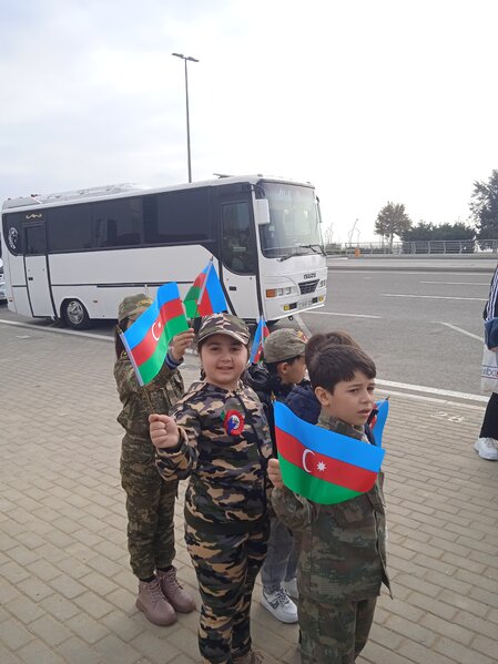 265 №-li tam orta məktəbin 1c sinifi Hərbi Qənimətlər Parkını ziyarət ediblər