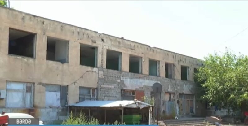 Bu kənddə uşaqlar idarə binasında TƏHSİL ALIR - VİDEO