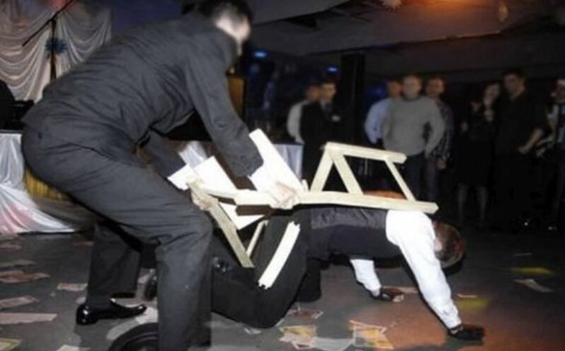 Ordubadda meyxanaçıya söz atan 38 yaşlı kişi kafedə DAVA SALDI