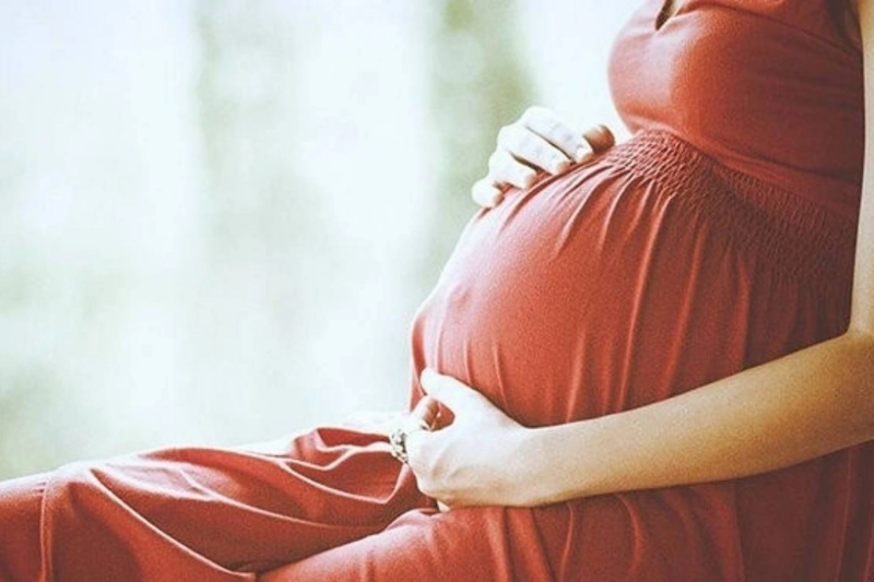 Azərbaycanda hamilə qadın xəstəxanada ÖLDÜ