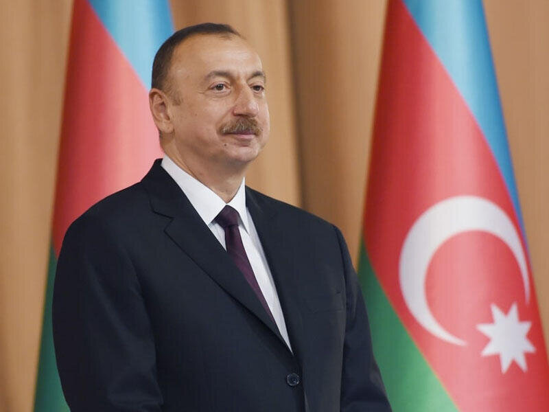 İlham Əliyevin sosial şəbəkə hesablarında Müstəqillik Günü ilə bağlı paylaşım edilib - FOTO