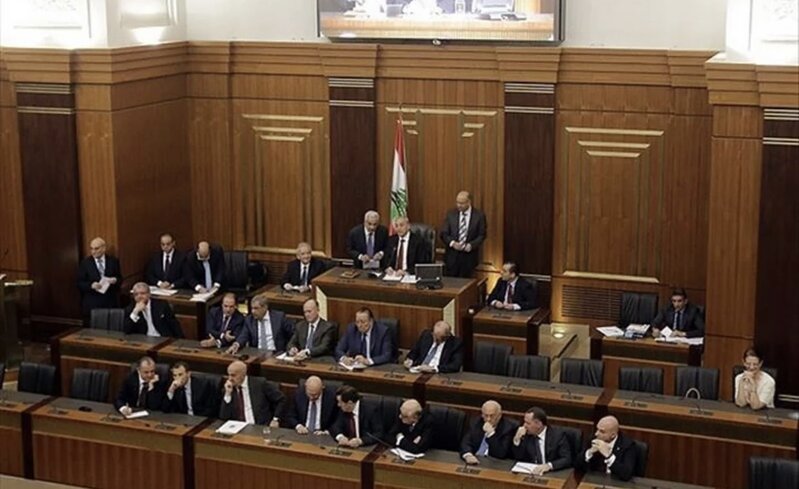 Livanda parlament seçkisi iki il müddətinə təxirə salındı