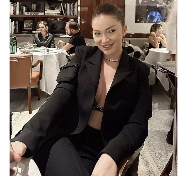 Danla Biliç "Beşiktaş"ın futbolçusu ilə sevgilidir?