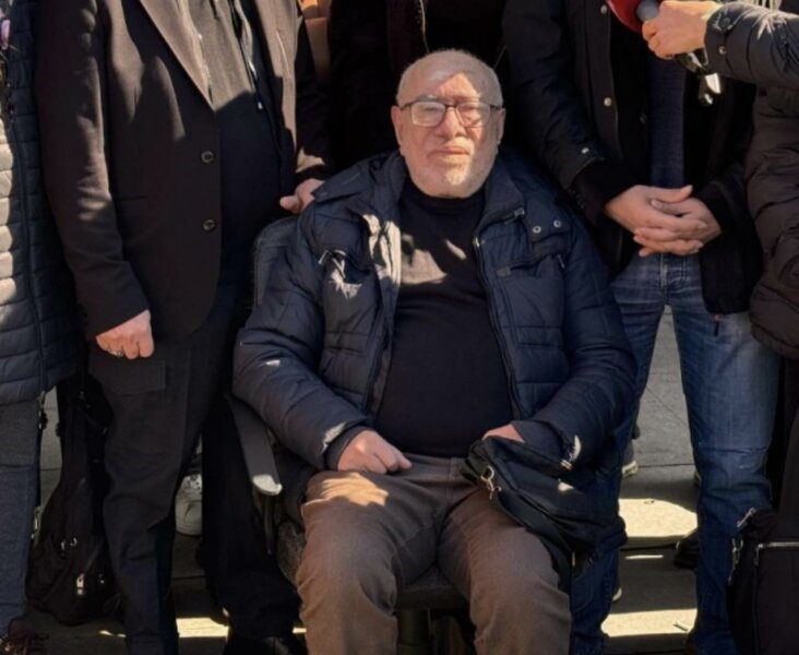 Üz iflici keçirən məşhur sənətçinin son halı ortaya çıxdı