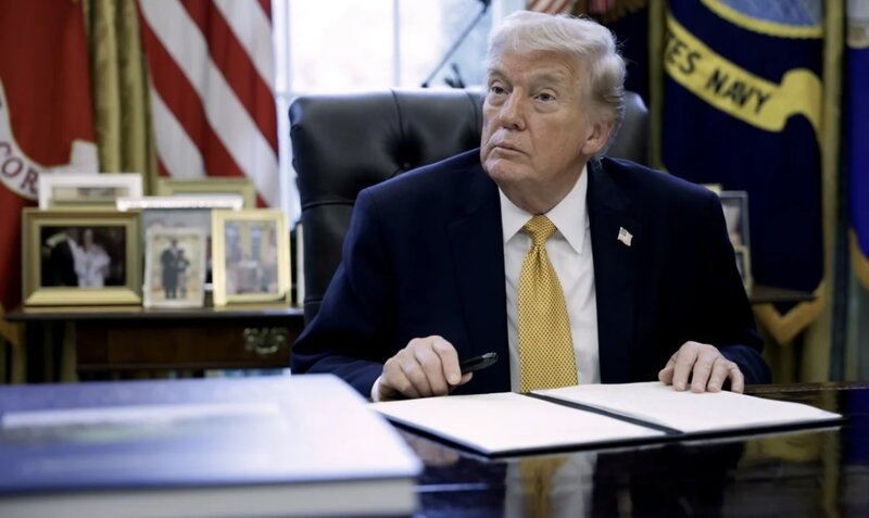 Tramp ABŞ-də silah istehsalının sürətləndirilməsini əmr etdi