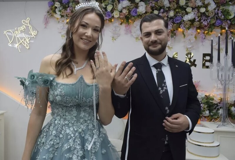 Türklə evlənən alman qadın: "Mənə şahzadə kimi hiss etdirir"