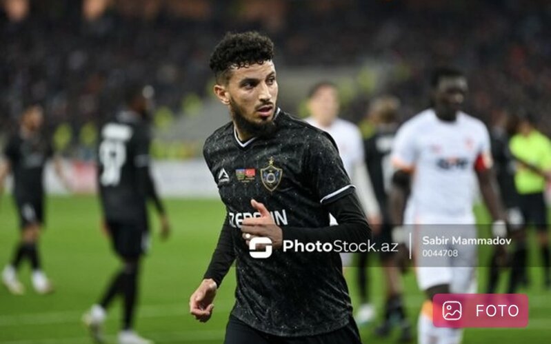 Abdullah Zubir Ümrə ziyarətinə yollanıb