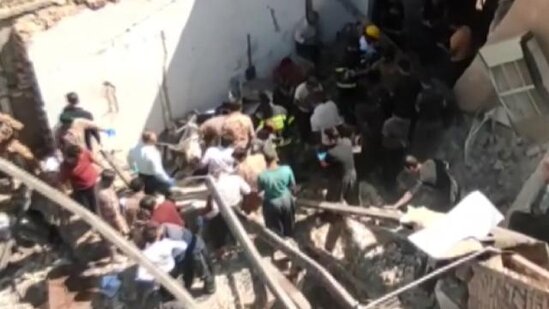 İranda bina çökdü