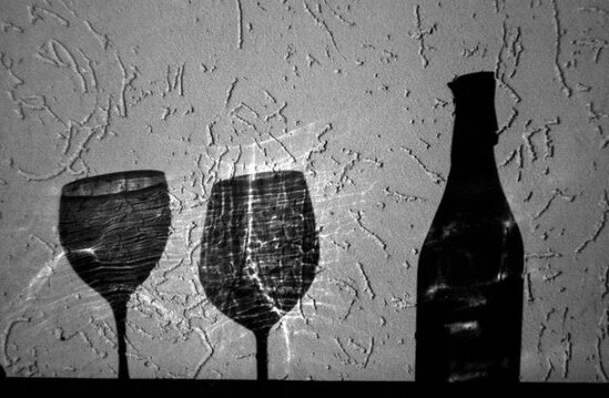 Dostunu onsuz içki içdiyinə görə öldürdü