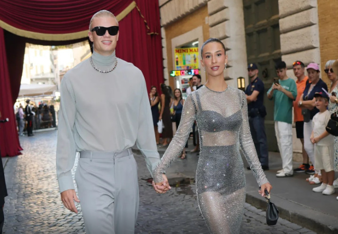 Erling Haaland sevgilisi İzabel ilə şouda hamını heyrətə gətirdilər