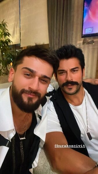 Jony ilə Burak Özçivit Bakıda görüşdü - FOTOLAR