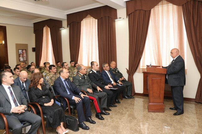 Hərbi Prokurorluqda "Müzəffər Ali Baş Komandan və qalib xalq" mövzusunda elmi-praktiki konfrans keçirilib