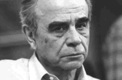 Akademik özünü öldürdü